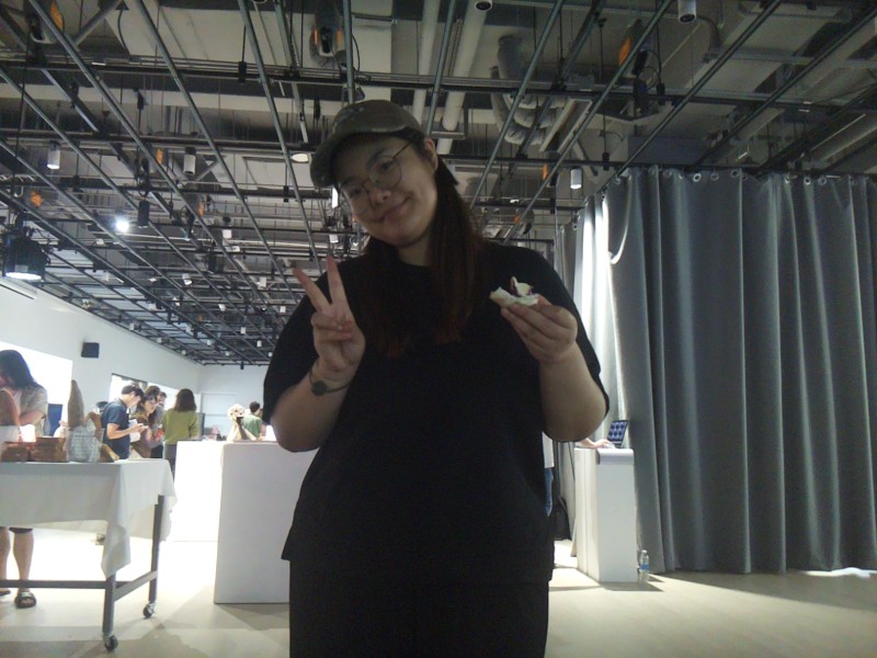 photo1